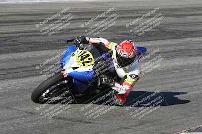 media/Jan-16-2026-CVMA Friday Practice (Fri) [[6f2bf47531]]/5-Racer 4-Trackday1/Session 2 (Bowl)/